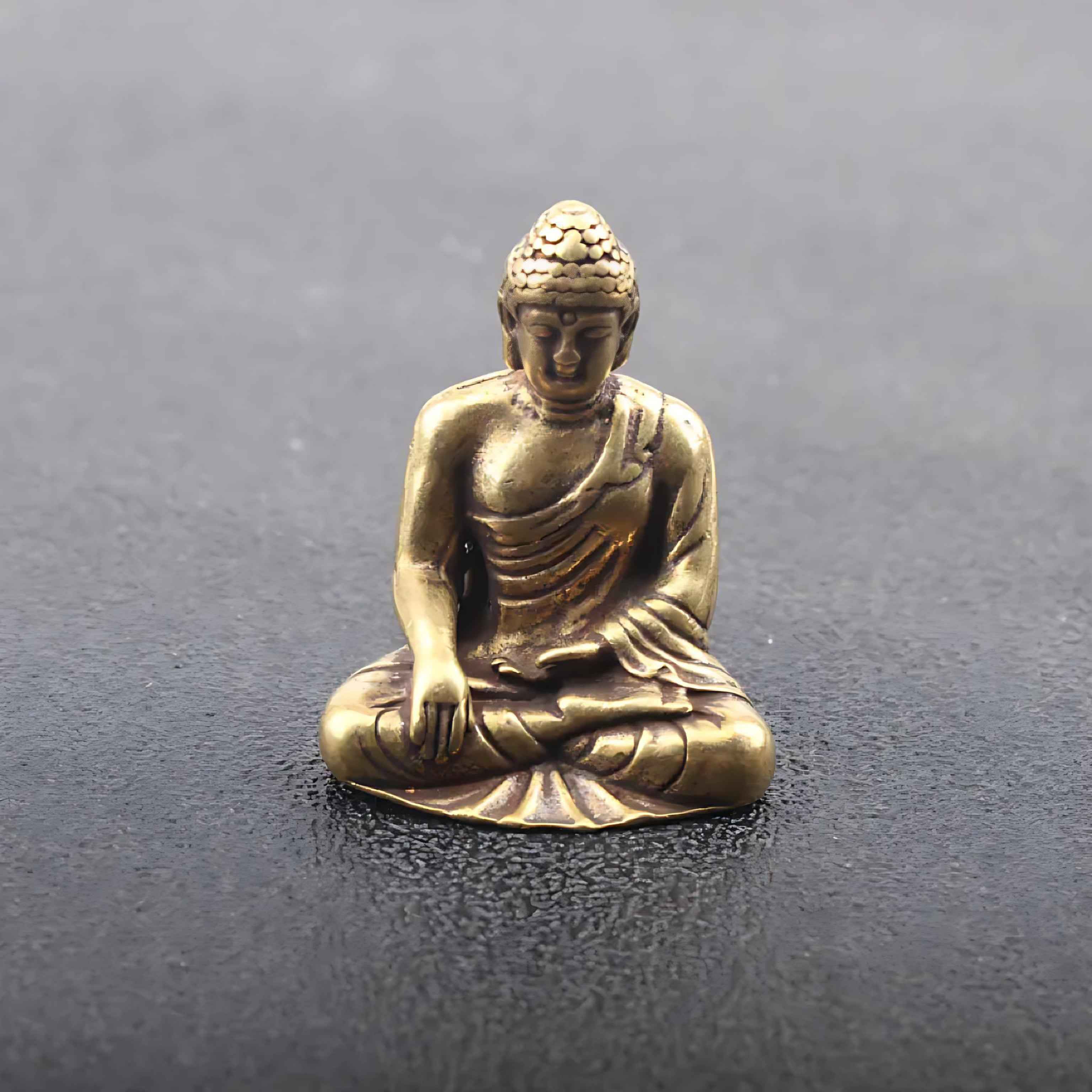 Brass Buddha Meditation Statue – Vintage Sitting Figure Sculpture | Copper Home Decor Ornament for Peace & Mindfulness