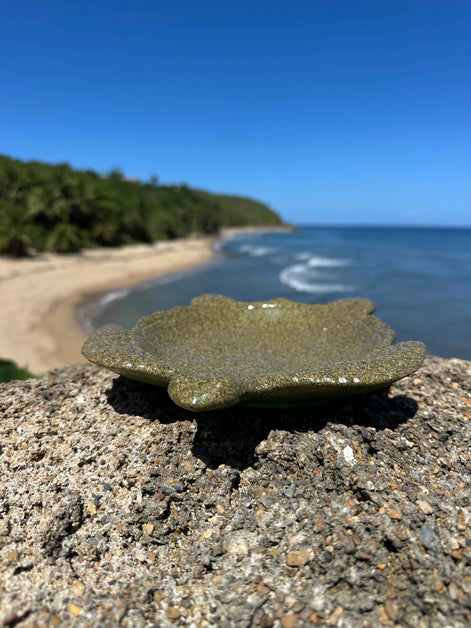 Turtle Tray – Handmade Mineral Resin Coastal Decor | Food-Safe
