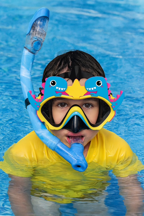 Kids Snorkel Set for Boys & Girls (Ages 5–13) – Upgraded Dry Top Snorkel Mask Set with Anti-Fog Tempered Glass & Carry Bag for Swimming, Diving & Beach Adventures
