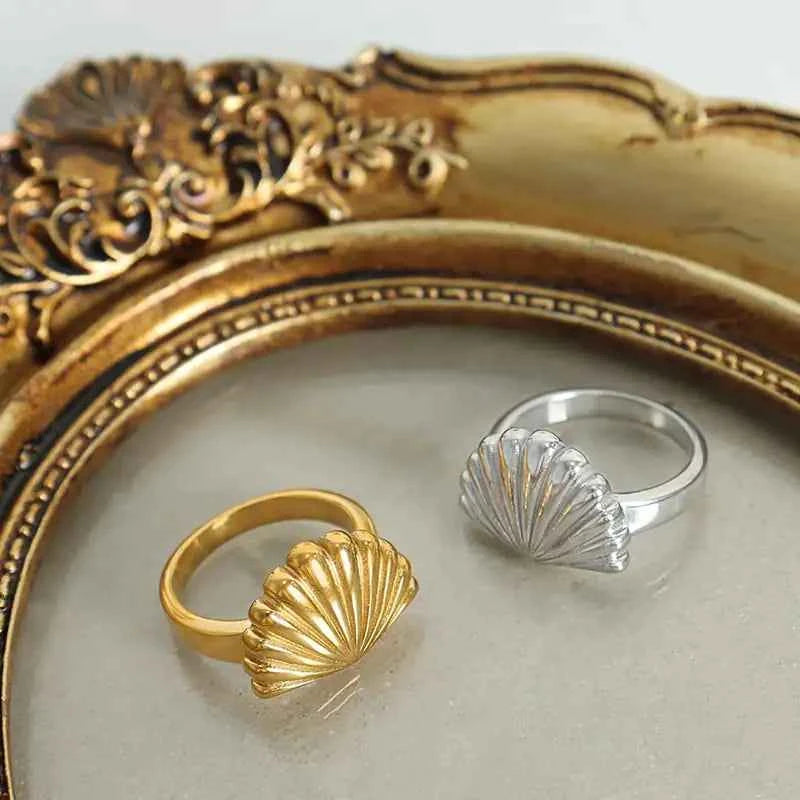 Ocean Scallop Ring – Personalized Retro Gold/Silver Design