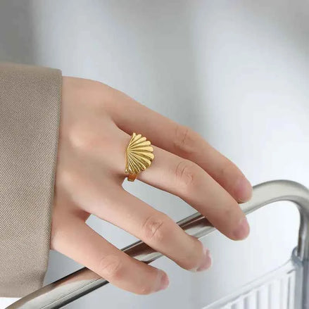 Ocean Scallop Ring – Personalized Retro Gold/Silver Design